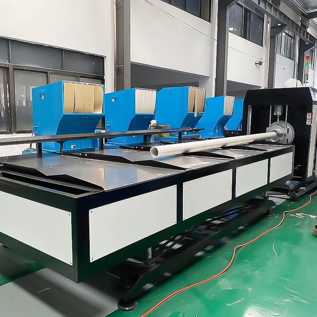 M&aacute;quina enfiadora de tubos de pl&aacute;stico